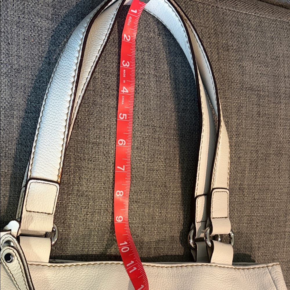 Tignanello White Leather Shoulder Bag with Silver Hardware - Picture 15 of 16